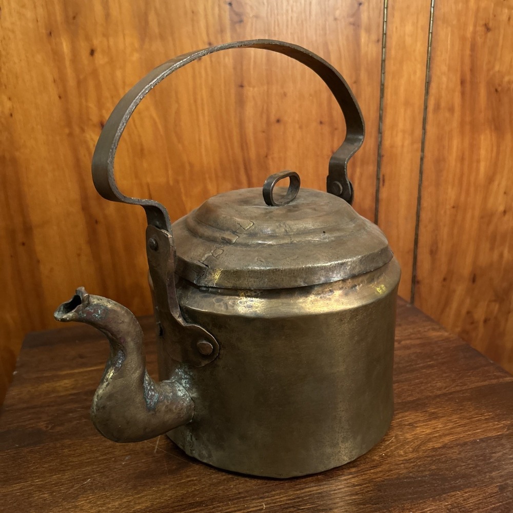 Hand Hammered 19th Century Copper Kettle Dovetailed Lid Primitive